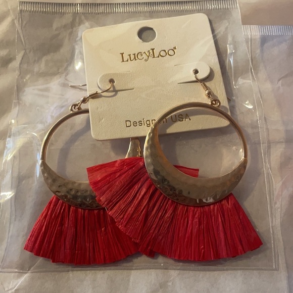 J. ELISE BOUTIQUE GOLD RED RAFFIA FASHION EARRINGS - Picture 3 of 3